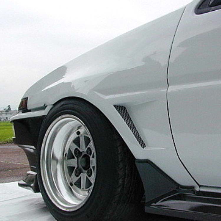 J. Blood Front Wide Fenders (FRP) for 1983-1987 Toyota Corolla Trueno (AE86) - Garage Defend