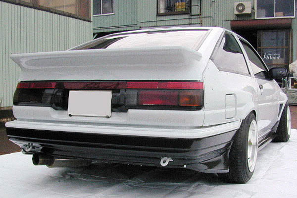 J. Blood Rear Wide Fenders for 1986-1987 Toyota Corolla Trueno (AE86) (3) - Garage Defend