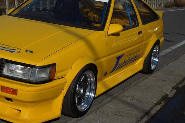 Jubiride Overfenders (FRP) for 1983-1987 Toyota Corolla Levin and Trueno (AE86) (3) - Garage Defend